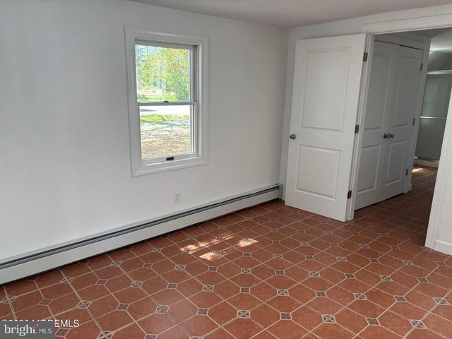 377 N MAIN ST, Barnegat, NJ 08005