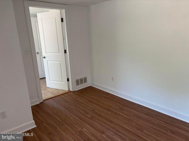 377 N MAIN ST, Barnegat, NJ 08005