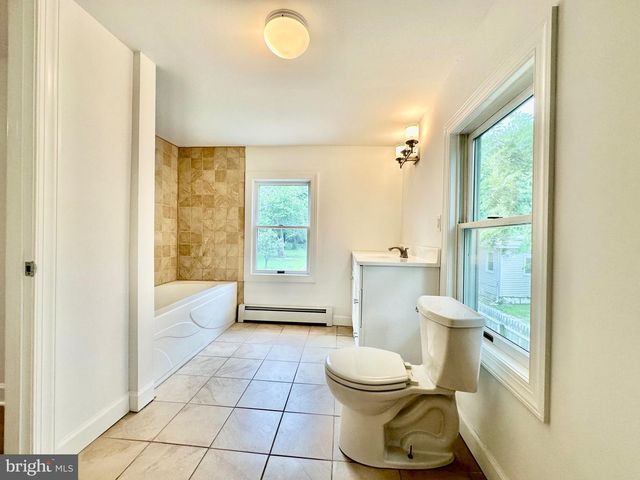 377 N MAIN ST, Barnegat, NJ 08005
