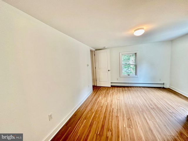 377 N MAIN ST, Barnegat, NJ 08005