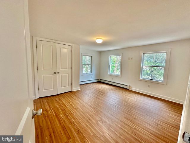 377 N MAIN ST, Barnegat, NJ 08005