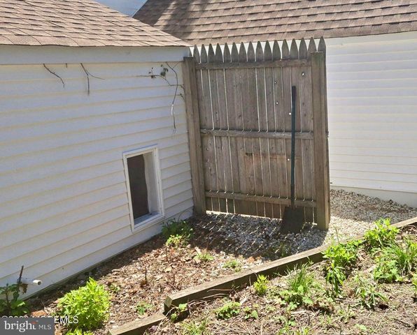 377 N MAIN ST, Barnegat, NJ 08005