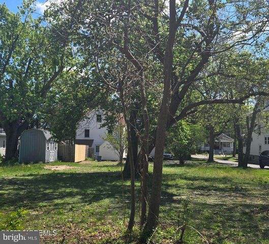 377 N MAIN ST, Barnegat, NJ 08005