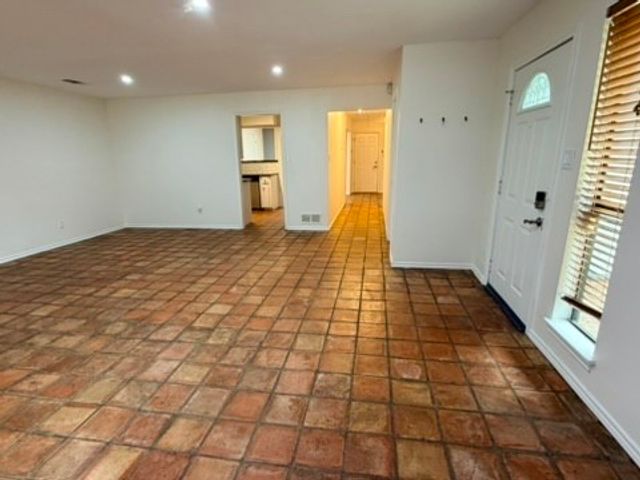 5045 Thunder Road, Dallas, TX 75244