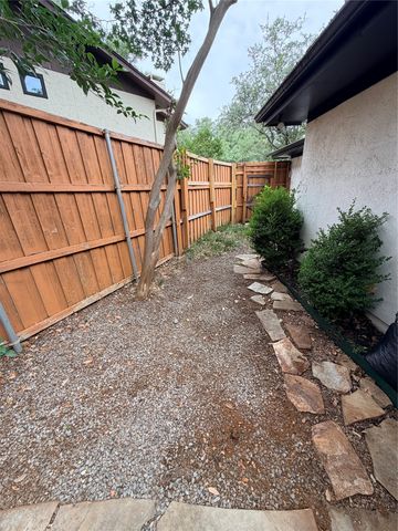 5045 Thunder Road, Dallas, TX 75244