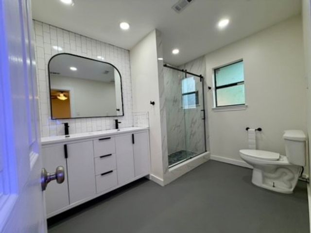 5045 Thunder Road, Dallas, TX 75244