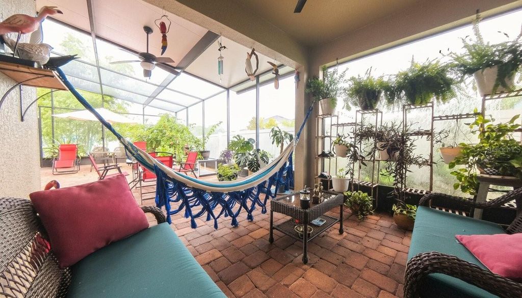 Image 18 of property listing at 1903 HAILSHAM COURT, Orlando, FL 32824