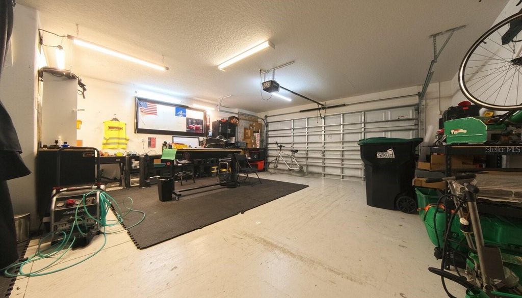 Image 28 of property listing at 1903 HAILSHAM COURT, Orlando, FL 32824