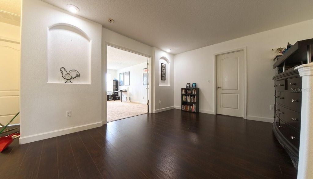 Image 35 of property listing at 1903 HAILSHAM COURT, Orlando, FL 32824