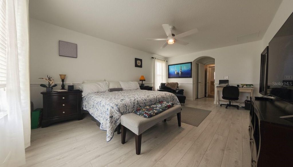 Image 50 of property listing at 1903 HAILSHAM COURT, Orlando, FL 32824