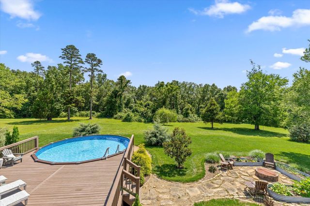 1908 Wagon Lane, Signal Mountain, TN 37377