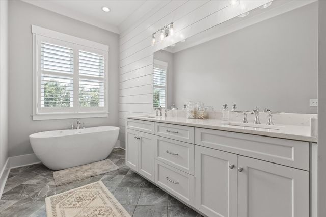 1908 Wagon Lane, Signal Mountain, TN 37377