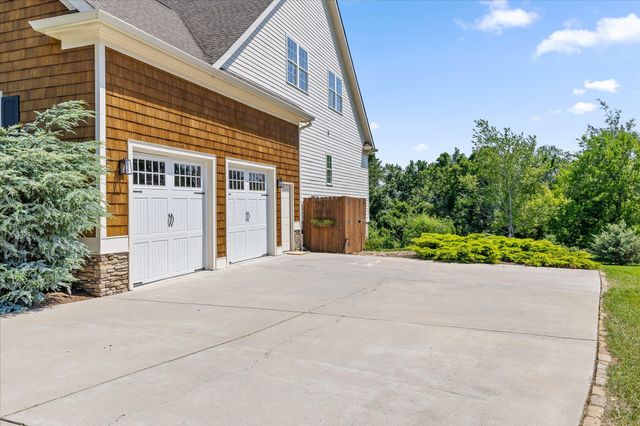 1908 Wagon Lane, Signal Mountain, TN 37377