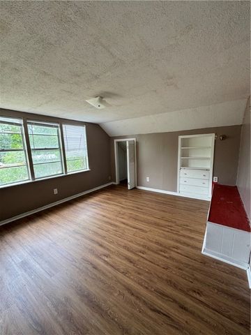10742 Kingwood Dr, Corpus Christi, TX 78410