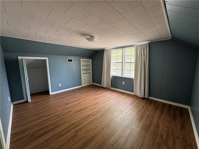 10742 Kingwood Dr, Corpus Christi, TX 78410