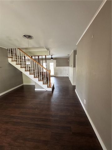 10742 Kingwood Dr, Corpus Christi, TX 78410