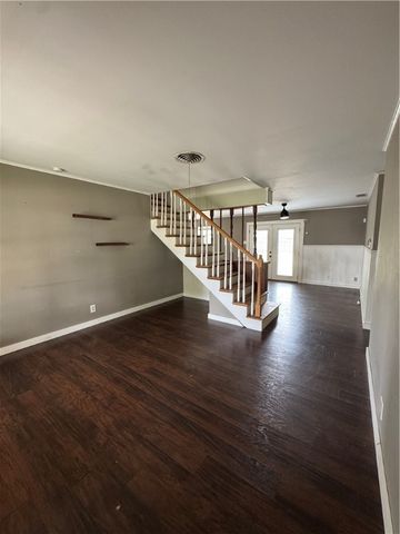 10742 Kingwood Dr, Corpus Christi, TX 78410