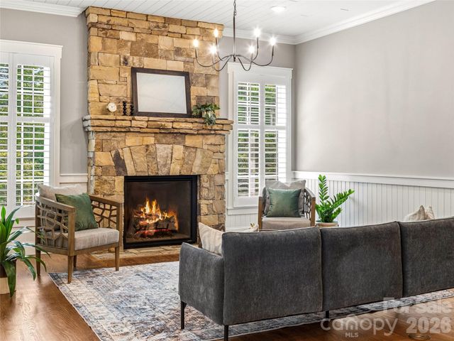 1 Cedar Chine Drive, Asheville, NC 28803