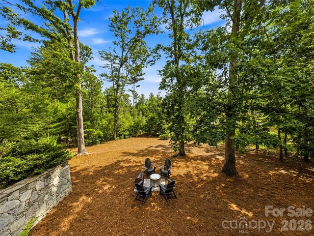 1 Cedar Chine Drive, Asheville, NC 28803