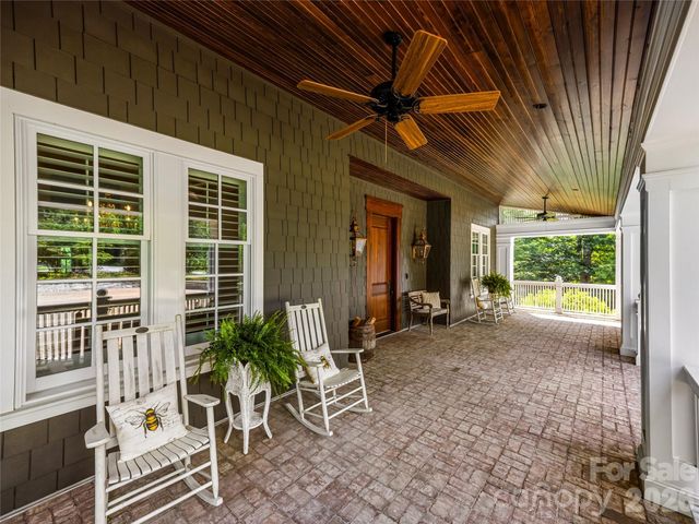 1 Cedar Chine Drive, Asheville, NC 28803