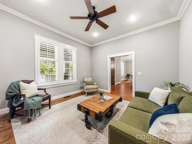 1 Cedar Chine Drive, Asheville, NC 28803