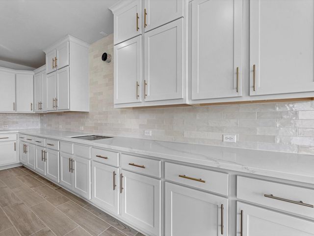 105 Rightfield DR, Liberty Hill, TX 78642