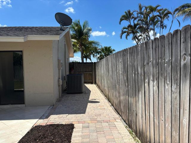 18460 Tapadero Terrace, Boca Raton, FL 33496