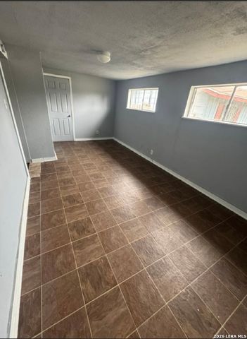 2906 JASPER ST, San Antonio, TX 78223