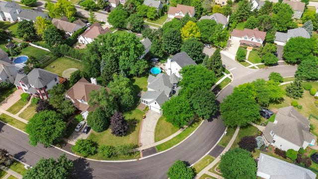 341 Tanager Drive, Woodstock, IL 60098