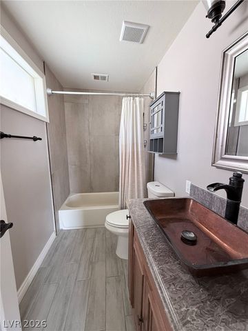 8404 Mulcahy Avenue, Las Vegas, NV 89145