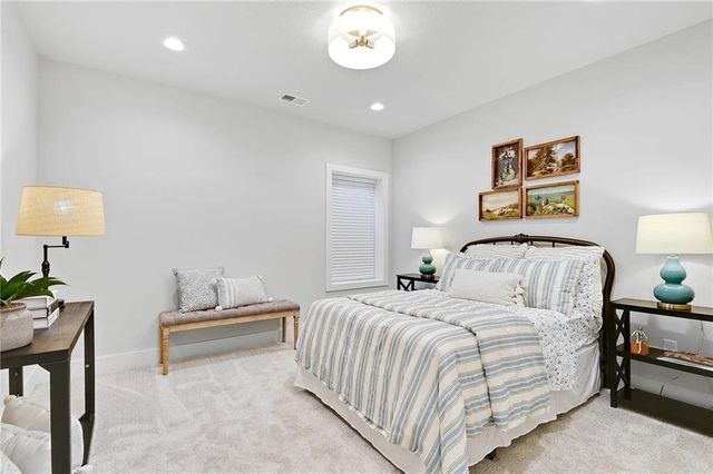 22476 W 90th Terrace, Lenexa, KS 66220