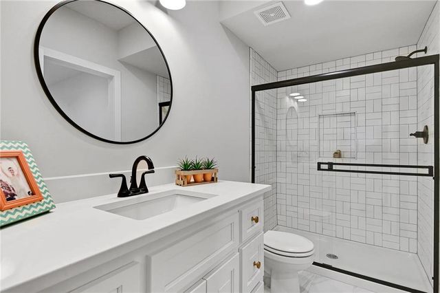 22476 W 90th Terrace, Lenexa, KS 66220