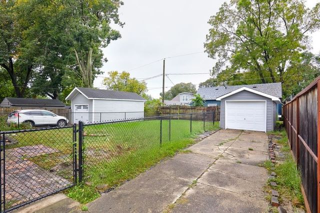 858 40th Street, Des Moines, IA 50312