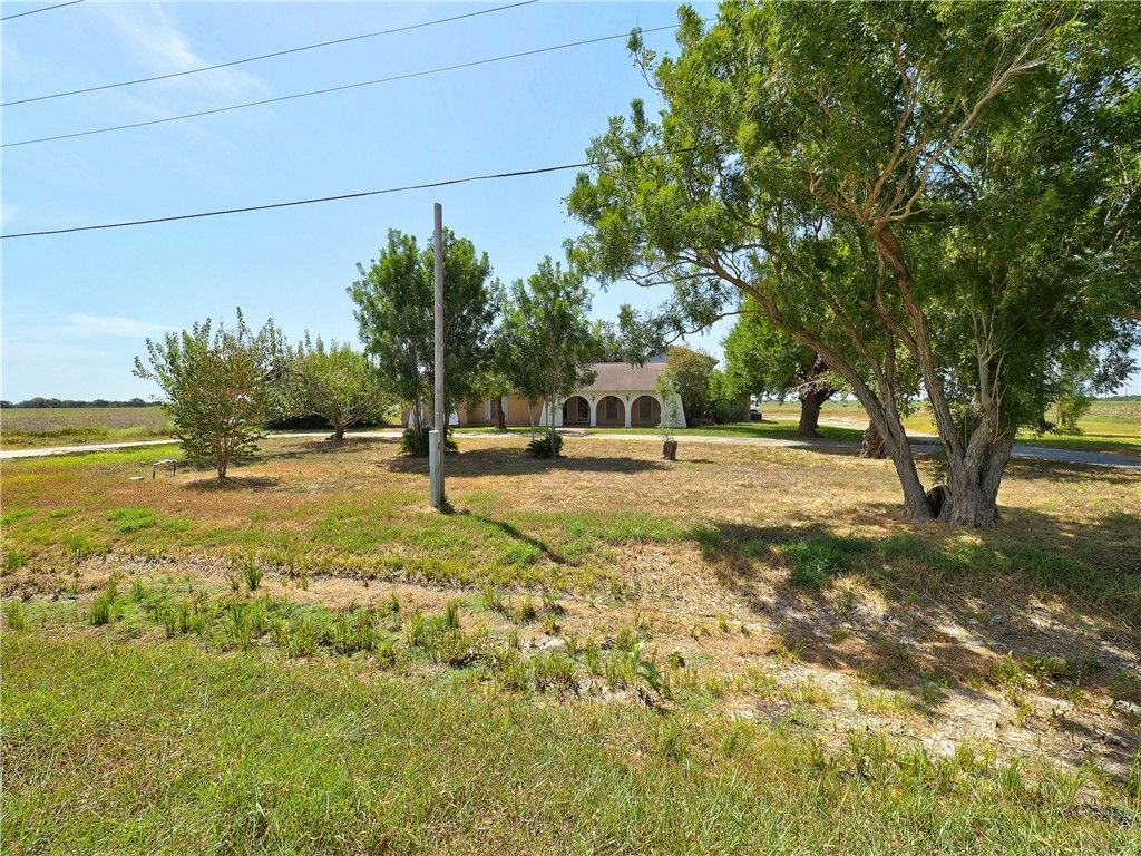 9845 Fm 1074, Taft, TX 78390 — photo 2