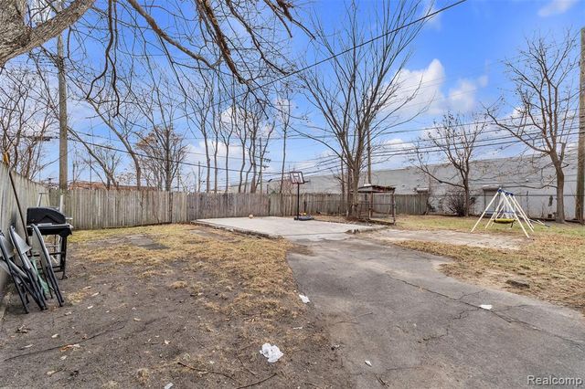 4877 Maynard Street, Detroit, MI 48215