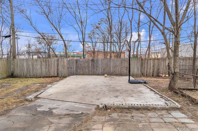 4877 Maynard Street, Detroit, MI 48215