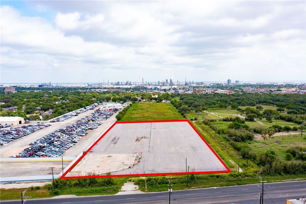 3000 Agnes St, Corpus Christi, TX 78405 — exterior