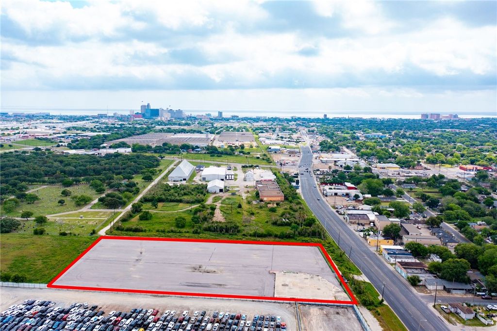 3000 Agnes St, Corpus Christi, TX 78405 — photo 3
