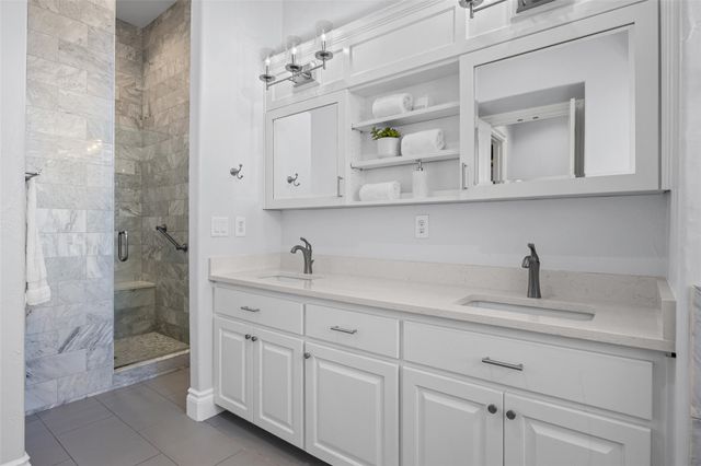 9008 Thickwoods CV, Austin, TX 78735