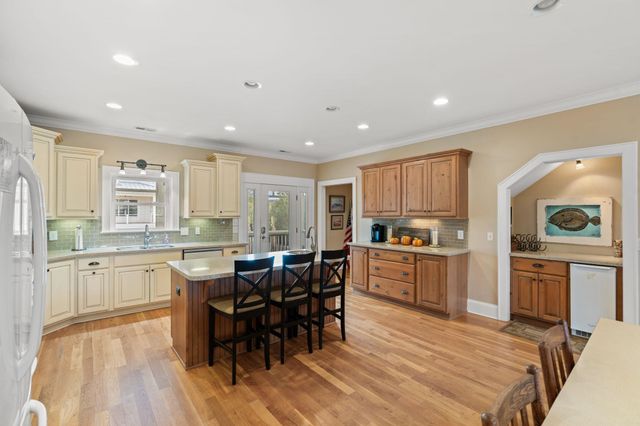 187 Myrtle Ave., Pawleys Island, SC 29585