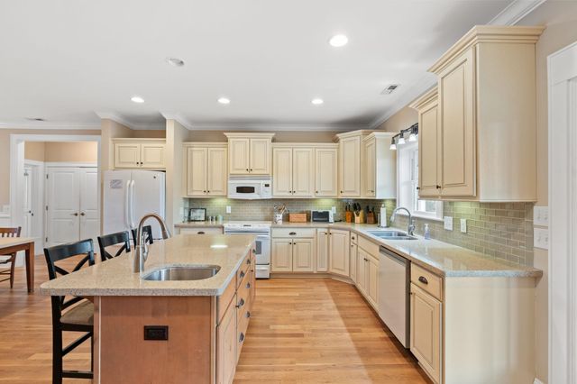 187 Myrtle Ave., Pawleys Island, SC 29585