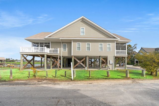 187 Myrtle Ave., Pawleys Island, SC 29585