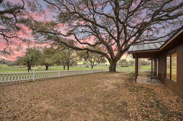 3834 Fm 949, Cat Spring, TX 78933