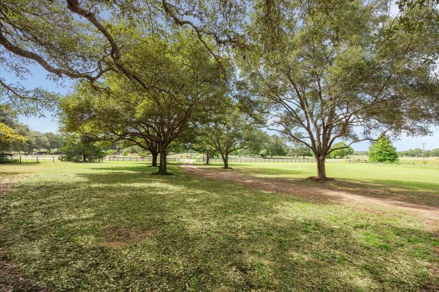 3834 Fm 949, Cat Spring, TX 78933