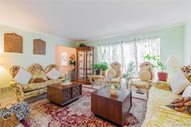 425 Thornridge Court, Rochester Hills, MI 48307