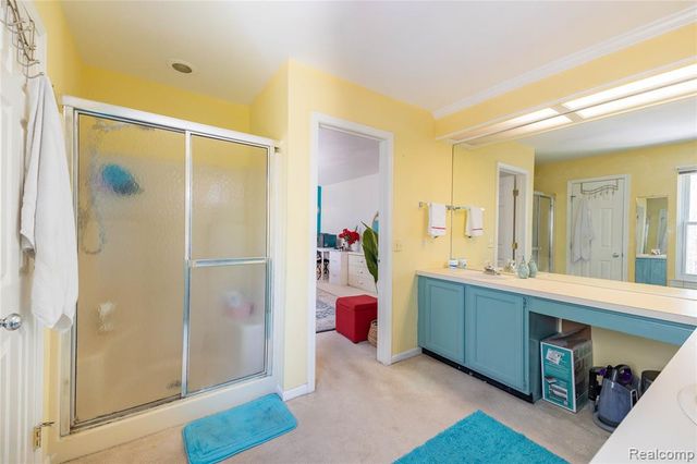 425 Thornridge Court, Rochester Hills, MI 48307