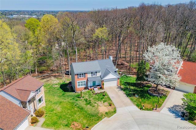 425 Thornridge Court, Rochester Hills, MI 48307