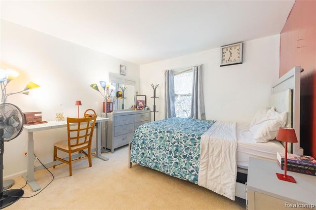 425 Thornridge Court, Rochester Hills, MI 48307