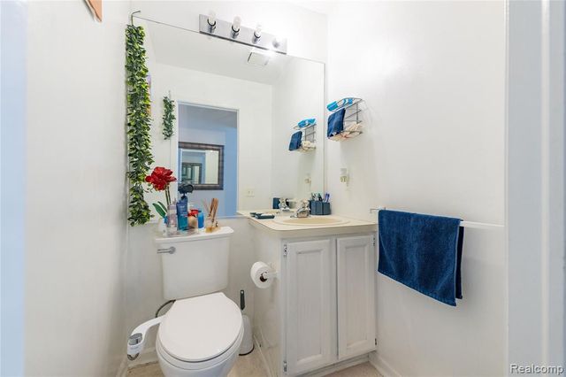 425 Thornridge Court, Rochester Hills, MI 48307