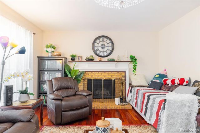 425 Thornridge Court, Rochester Hills, MI 48307